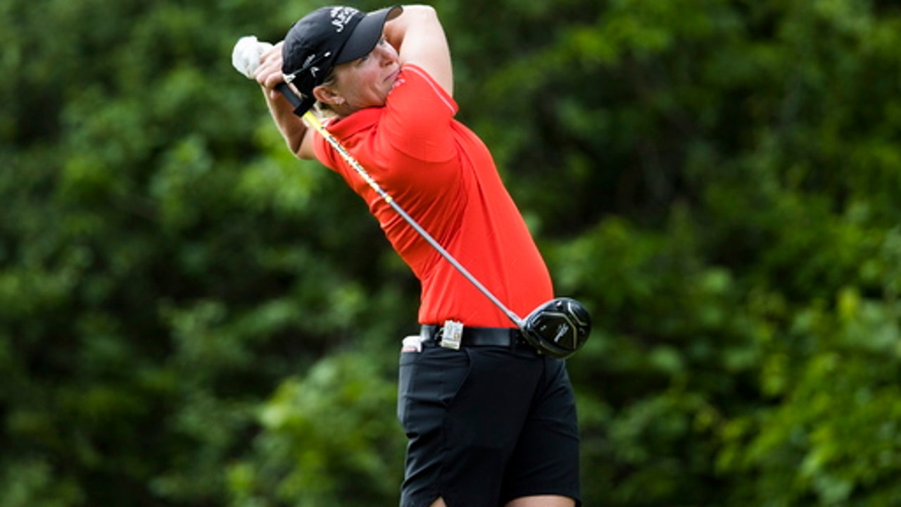 Sharp pulls into tie for lead after 2nd round at Cambridge (Jun 9, 2017)